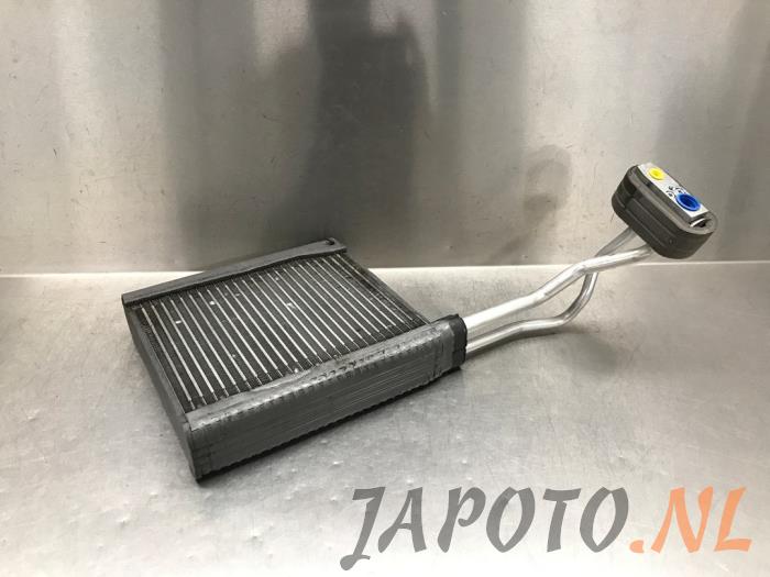 Aircoverdamper van een Honda Civic (FK/FN) 2.0i Type R VTEC 16V 2007