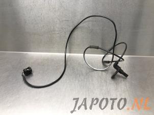 Gebruikte ABS Sensor Toyota Corolla (E21/EA1/EH1) 1.8 16V Hybrid Prijs € 20,95 Margeregeling aangeboden door Japoto Parts B.V.