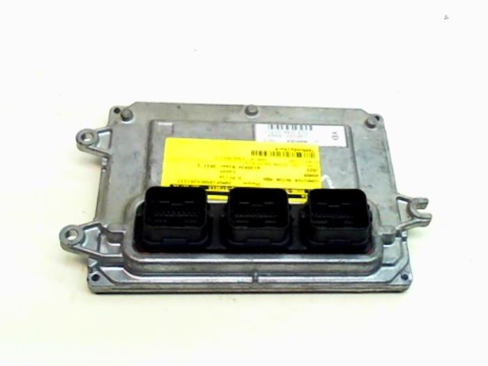 Computer Motormanagement van een Honda Jazz (GE6/GE8/GG/GP) 1.3 VTEC 16V Hybrid 2011
