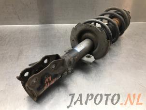 Gebruikte Mac Phersonpoot links-voor Mazda 2 (DE) 1.3 16V S-VT Prijs € 52,45 Margeregeling aangeboden door Japoto Parts B.V.