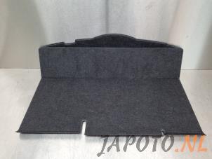 Gebruikte Kofferbak Mat Toyota Yaris III (P13) 1.33 16V Dual VVT-I Prijs € 78,70 Margeregeling aangeboden door Japoto Parts B.V.