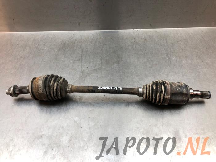 Gebruikte Aandrijfas links-voor Suzuki Ignis (MF) 1.2 Dual Jet 16V Prijs € 104,95 Margeregeling aangeboden door Japoto Parts B.V.