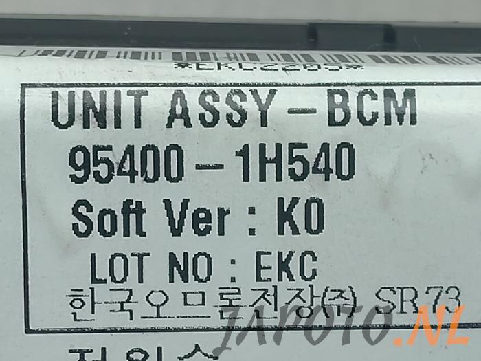 Computer Body Control van een Kia Pro cee'd (EDB3) 1.4 CVVT 16V 2010