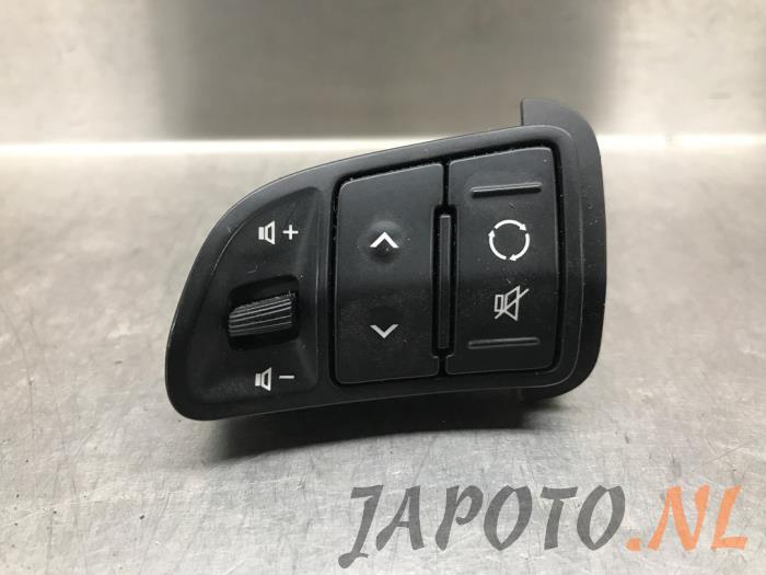 Gebruikte Schakelaar stuurbediening Kia Pro cee'd (EDB3) 1.4 CVVT 16V Prijs € 26,20 Margeregeling aangeboden door Japoto Parts B.V.