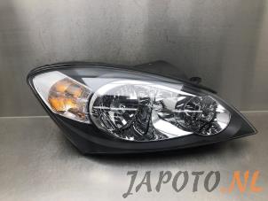 Gebruikte Koplamp rechts Kia Pro cee'd (EDB3) 1.4 CVVT 16V Prijs € 104,99 Margeregeling aangeboden door Japoto Parts B.V.
