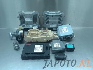 Gebruikte Contactslot + computer Kia Niro I (DE) 1.6 GDI Hybrid Prijs € 208,95 Margeregeling aangeboden door Japoto Parts B.V.