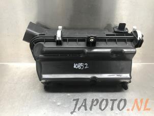 Gebruikte Luchtfilterhuis Suzuki Ignis (MF) 1.2 Dual Jet 16V Prijs € 52,45 Margeregeling aangeboden door Japoto Parts B.V.