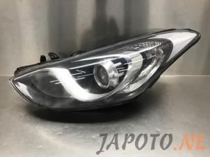 Gebruikte Koplamp links Hyundai i30 (GDHB5) 1.6 GDI Blue 16V Prijs € 208,95 Margeregeling aangeboden door Japoto Parts B.V.