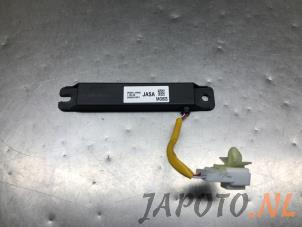 Gebruikte Keyless entry antenne Hyundai Kona (OS) 1.6 GDi HEV 16V Prijs € 26,20 Margeregeling aangeboden door Japoto Parts B.V.