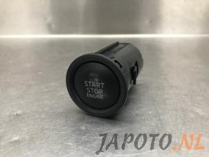 Gebruikte Start/Stop schakelaar Mazda 3 (BM/BN) 2.2 SkyActiv-D 150 16V Prijs € 20,95 Margeregeling aangeboden door Japoto Parts B.V.
