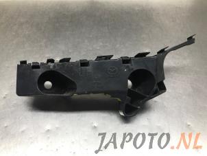 Gebruikte Bumpersteun links-voor Mazda 3 (BM/BN) 2.2 SkyActiv-D 150 16V Prijs € 20,99 Margeregeling aangeboden door Japoto Parts B.V.