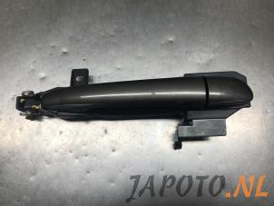 Gebruikte Deurgreep 4Deurs rechts-voor Mazda 3 (BM/BN) 2.2 SkyActiv-D 150 16V Prijs € 26,24 Margeregeling aangeboden door Japoto Parts B.V.