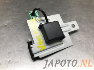 Gebruikte GPS Antenne Mazda 3 (BM/BN) 2.2 SkyActiv-D 150 16V Prijs € 52,45 Margeregeling aangeboden door Japoto Parts B.V.