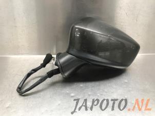 Gebruikte Spiegel Buiten links Mazda 3 (BM/BN) 2.2 SkyActiv-D 150 16V Prijs € 157,45 Margeregeling aangeboden door Japoto Parts B.V.