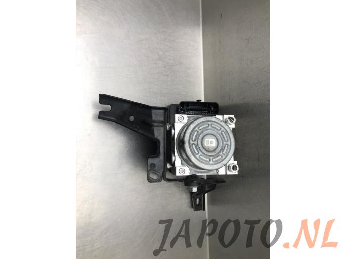 Gebruikte ABS Pomp Suzuki Swift (ZC/ZD) 1.2 Dual Jet 16V SHVS Prijs € 231,00 Margeregeling aangeboden door Japoto Parts B.V.