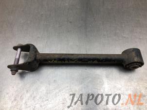 Gebruikte Reactiestang rechts-achter Mazda 3 (BM/BN) 2.2 SkyActiv-D 150 16V Prijs € 20,99 Margeregeling aangeboden door Japoto Parts B.V.