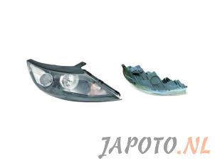 Nieuwe Rechter Koplamp Kia Sportage (SL) Prijs € 183,75 Inclusief btw aangeboden door Japoto Parts B.V.