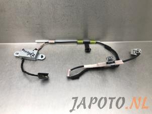 Gebruikte Antenne Mazda 3 (BM/BN) 2.2 SkyActiv-D 150 16V Prijs € 36,70 Margeregeling aangeboden door Japoto Parts B.V.