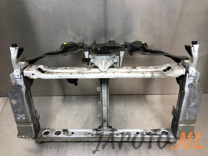Gebruikte Frontpaneel Toyota C-HR (X1,X5) 1.8 16V Hybrid Prijs € 262,45 Margeregeling aangeboden door Japoto Parts B.V.