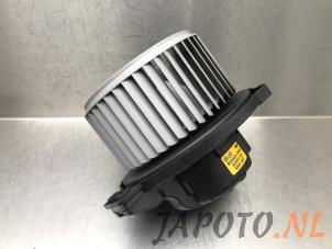 Gebruikte Chaufage Ventilatiemotor Kia Rio III (UB) 1.2 CVVT 16V Prijs € 36,70 Margeregeling aangeboden door Japoto Parts B.V.