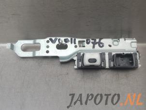 Gebruikte GPS Antenne Toyota C-HR (X1,X5) 1.8 16V Hybrid Prijs € 52,45 Margeregeling aangeboden door Japoto Parts B.V.