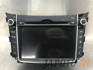 Gebruikte Display Multi Media regelunit Hyundai i30 (GDHB5) 1.6 GDI Blue 16V Prijs € 419,95 Margeregeling aangeboden door Japoto Parts B.V.