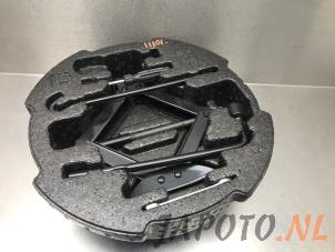 Gebruikte Krikset Hyundai i30 (GDHB5) 1.6 GDI Blue 16V Prijs € 36,70 Margeregeling aangeboden door Japoto Parts B.V.