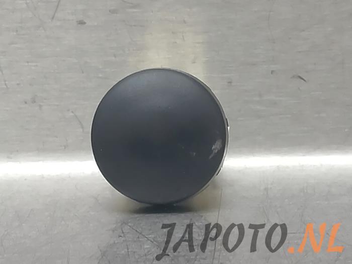 Gebruikte Lichtsensor Toyota Yaris Cross (PB1/PJ1) 1.5 12V Hybrid 115 Prijs € 26,20 Margeregeling aangeboden door Japoto Parts B.V.