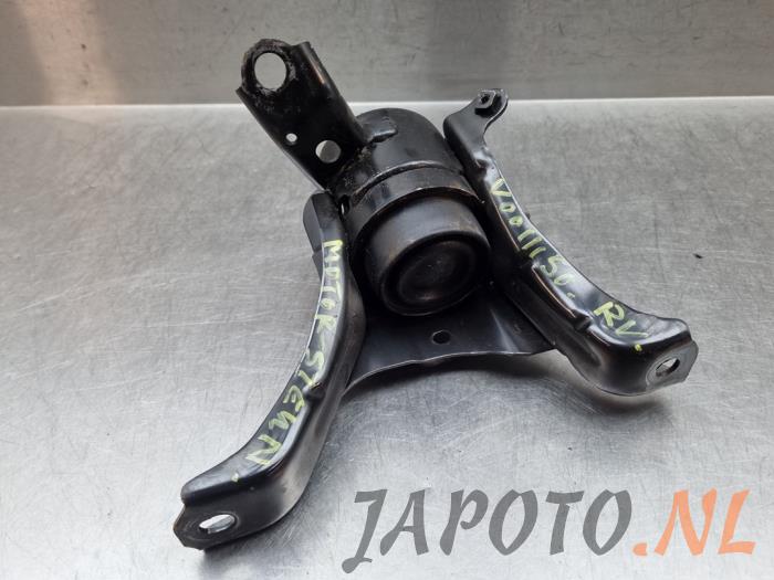 Gebruikte Motorrubber Toyota Corolla Touring Sport (E21/EH1) 1.8 16V Hybrid Prijs € 20,99 Margeregeling aangeboden door Japoto Parts B.V.