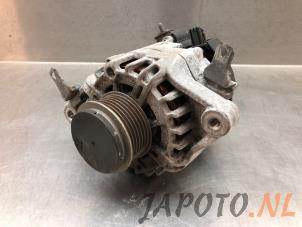 Gebruikte Dynamo Toyota Yaris III (P13) 1.0 12V VVT-i Prijs € 52,49 Margeregeling aangeboden door Japoto Parts B.V.