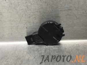 Gebruikte Sensor regen Nissan Qashqai (J11) 1.3 DIG-T 140 16V Prijs € 15,70 Margeregeling aangeboden door Japoto Parts B.V.