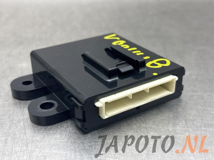 Gebruikte Start/Stop computer Mitsubishi Outlander (GF/GG) Prijs € 52,45 Margeregeling aangeboden door Japoto Parts B.V.