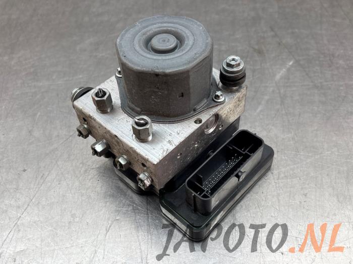 Gebruikte ABS Pomp Nissan Pulsar (C13) 1.6 GT DiG-T 16V Prijs € 78,74 Margeregeling aangeboden door Japoto Parts B.V.