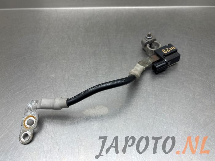 Gebruikte Accu sensor Kia Cee'd Sportswagon (JDC5) 1.4i 16V Prijs € 52,45 Margeregeling aangeboden door Japoto Parts B.V.