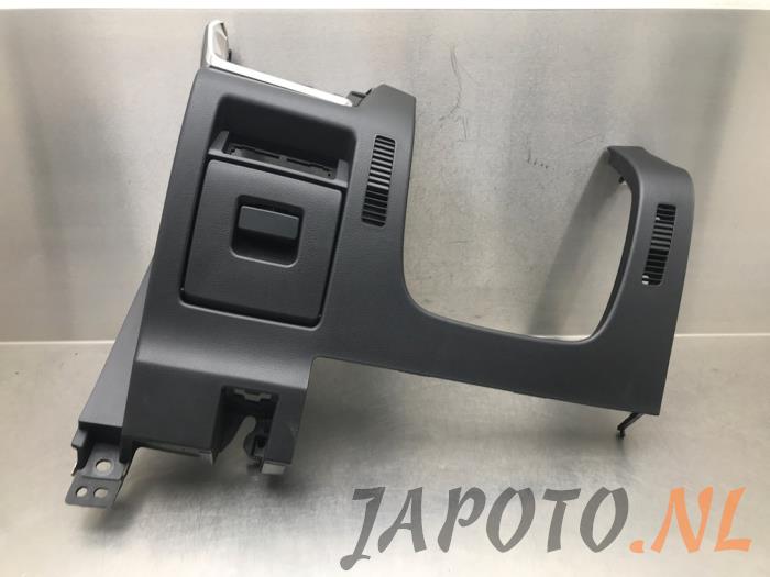 Gebruikte Dashboard deel Mazda CX-30 (DM) 2.0 e-SkyActiv-G 150 16V Prijs € 52,45 Margeregeling aangeboden door Japoto Parts B.V.
