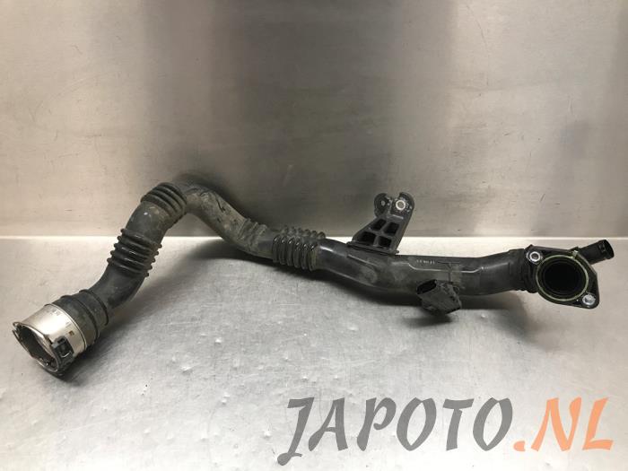 Gebruikte Intercooler Buis Nissan Micra (K14) 0.9 IG-T 12V Prijs € 52,45 Margeregeling aangeboden door Japoto Parts B.V.