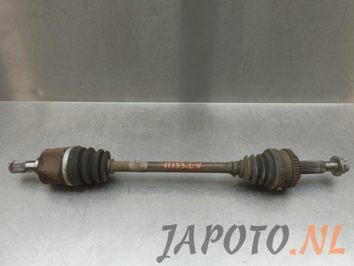 Gebruikte Aandrijfas links-voor Kia Venga 1.6 CVVT 16V Prijs € 36,74 Margeregeling aangeboden door Japoto Parts B.V.