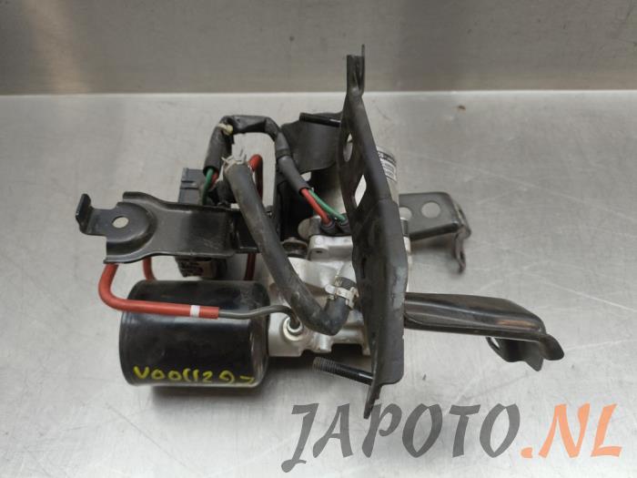 Gebruikte ABS Pomp Lexus RX (L1) 450h V6 24V VVT-i 4x4 Prijs € 418,95 Margeregeling aangeboden door Japoto Parts B.V.