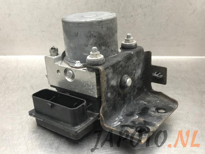 Gebruikte ABS Pomp Nissan NV 200 Evalia (M20M) 1.6 16V Prijs € 131,20 Margeregeling aangeboden door Japoto Parts B.V.