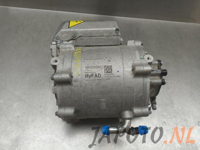 Gebruikte Dynamo Lynk &amp; Co 01 1.5 PHEV Prijs € 523,95 Margeregeling aangeboden door Japoto Parts B.V.