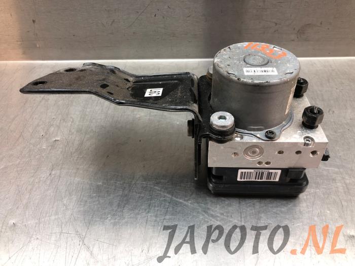 Gebruikte ABS Pomp Kia Stonic (YB) 1.0i T-GDi 12V Prijs € 78,70 Margeregeling aangeboden door Japoto Parts B.V.