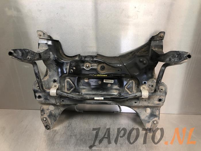 Gebruikte Subframe Lynk &amp; Co 01 1.5 PHEV Prijs € 418,95 Margeregeling aangeboden door Japoto Parts B.V.