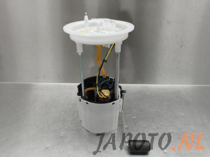 Gebruikte Tank element Pomp Lynk &amp; Co 01 1.5 PHEV Prijs € 183,70 Margeregeling aangeboden door Japoto Parts B.V.