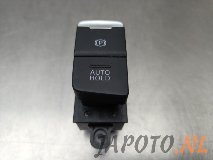 Gebruikte Handrem schakelaar Mazda CX-5 II (KF) 2.2 SkyActiv-D 175 16V 4WD Prijs € 36,70 Margeregeling aangeboden door Japoto Parts B.V.