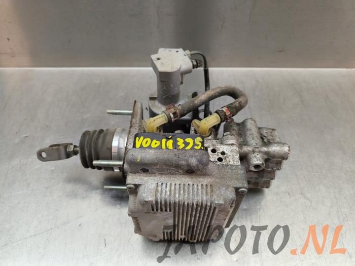 Gebruikte Rembol Lexus CT 200h 1.8 16V Prijs € 472,50 Margeregeling aangeboden door Japoto Parts B.V.