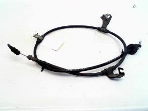 Gebruikte Handrem Kabel Mitsubishi Colt 1.5 16V Prijs € 21,00 Margeregeling aangeboden door Japoto Parts B.V.