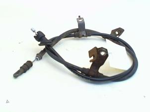 Gebruikte Handrem Kabel Mitsubishi Colt (Z2/Z3) 1.5 16V CZ3 Prijs € 21,00 Margeregeling aangeboden door Japoto Parts B.V.