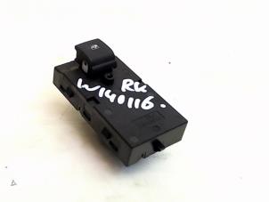 Gebruikte Ruit schakelaar elektrisch Chevrolet Aveo 1.3 D 16V Prijs € 15,74 Margeregeling aangeboden door Japoto Parts B.V.