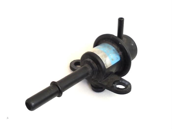 Fuel pressure sensor Mazda Premacy