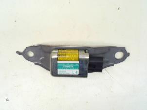 Gebruikte Airbag Sensor Toyota Prius (NHW20) 1.5 16V Prijs € 20,95 Margeregeling aangeboden door Japoto Parts B.V.